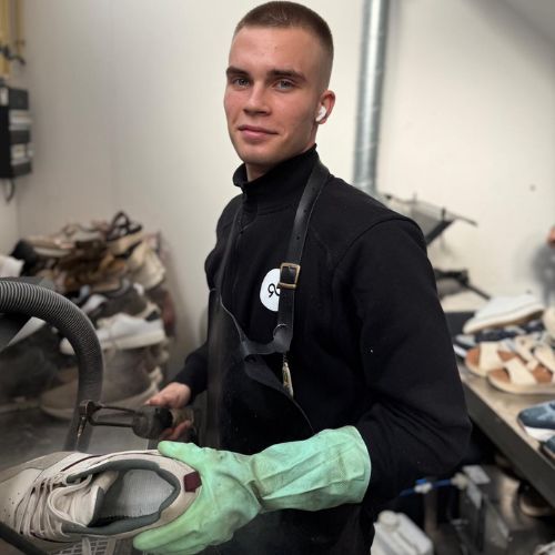 Nikolai | Schoenstomer