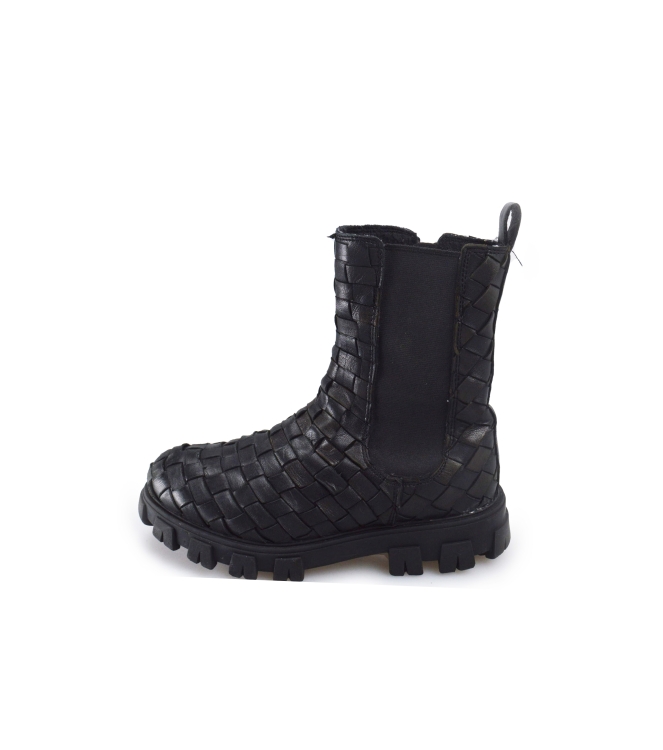 Omoda Chelsea boots
