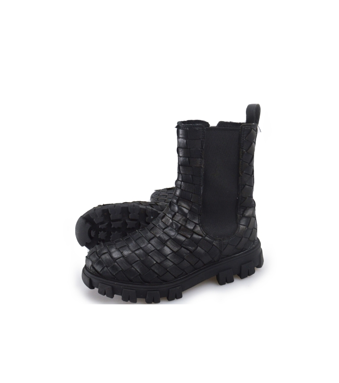 Omoda Chelsea boots