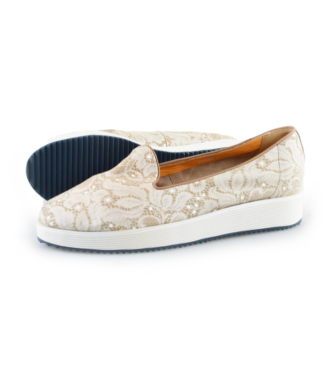 Everybody Loafers 