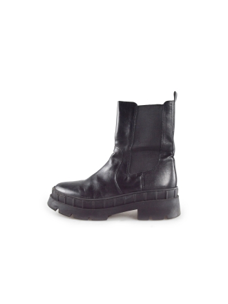Nelson Chelsea boots