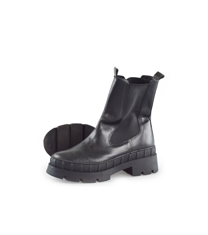 Omoda Chelsea boots