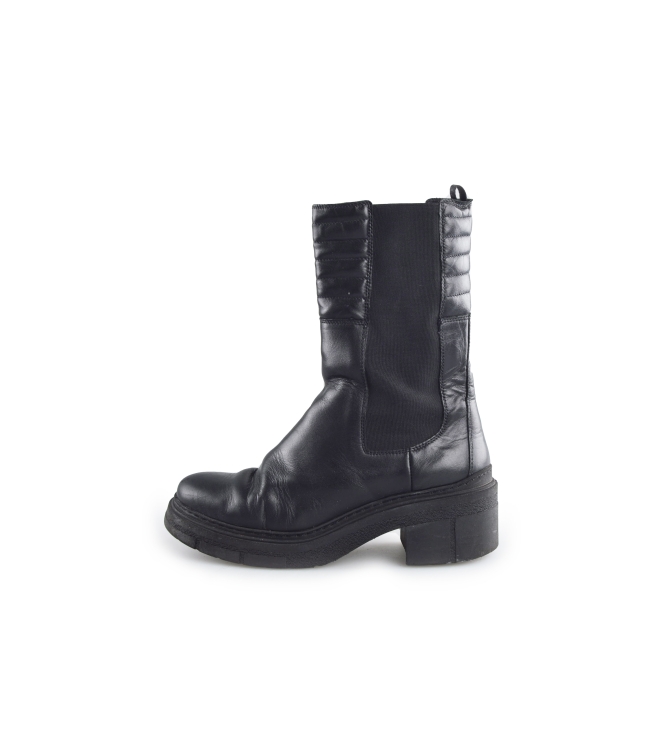 Unisa Chelsea boots