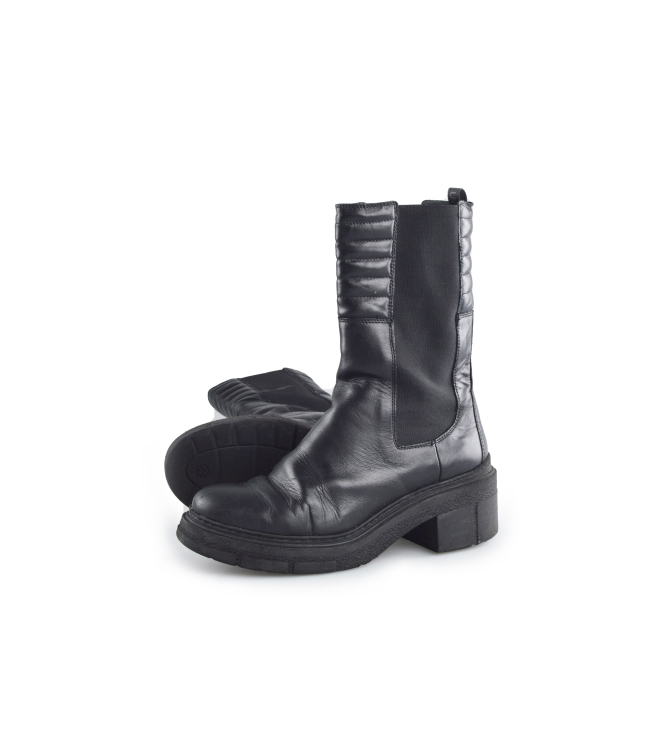 Unisa Chelsea boots