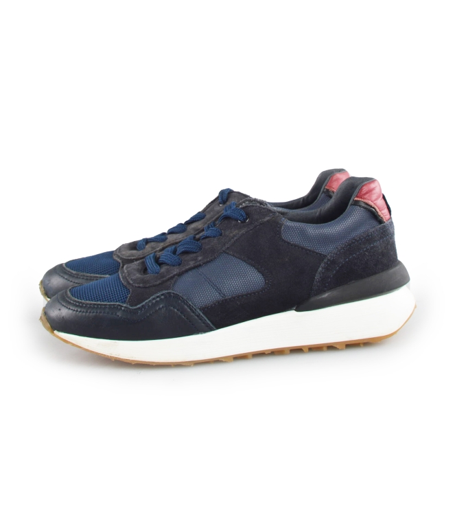 Wysh Sneakers