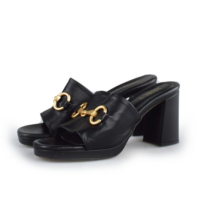 Notre-V Sandalen