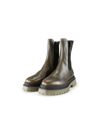 Chelsea boots