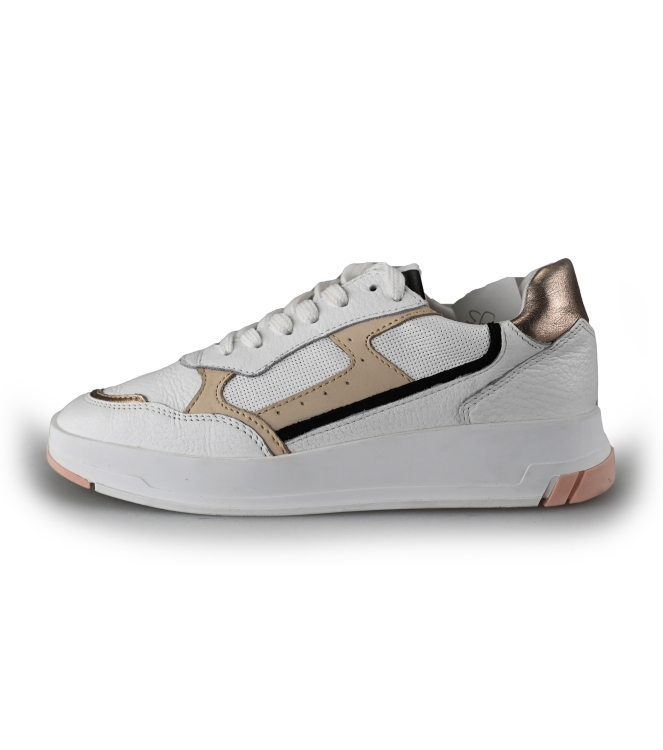Omoda Sneakers