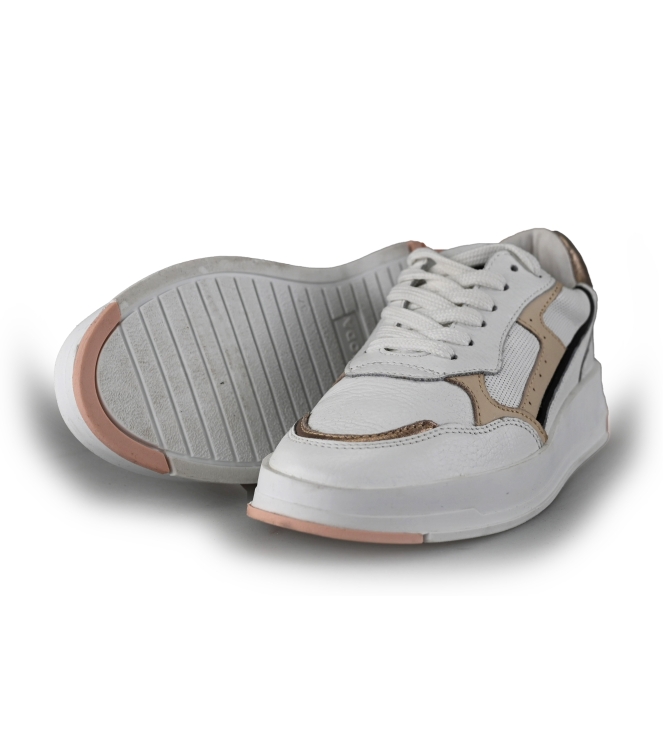 Omoda Sneakers