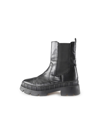 Nelson Chelsea boots