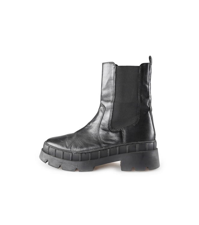 Nelson Chelsea boots