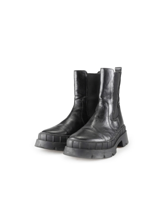 Nelson Chelsea boots