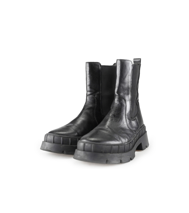 Nelson Chelsea boots