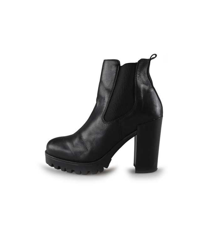 Tamaris Chelsea boots