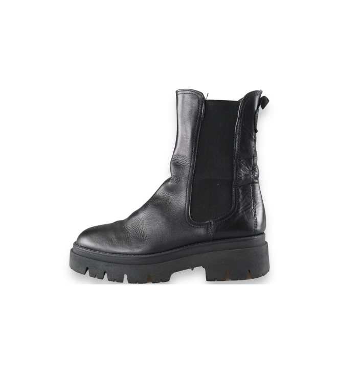 Tamaris Chelsea boots