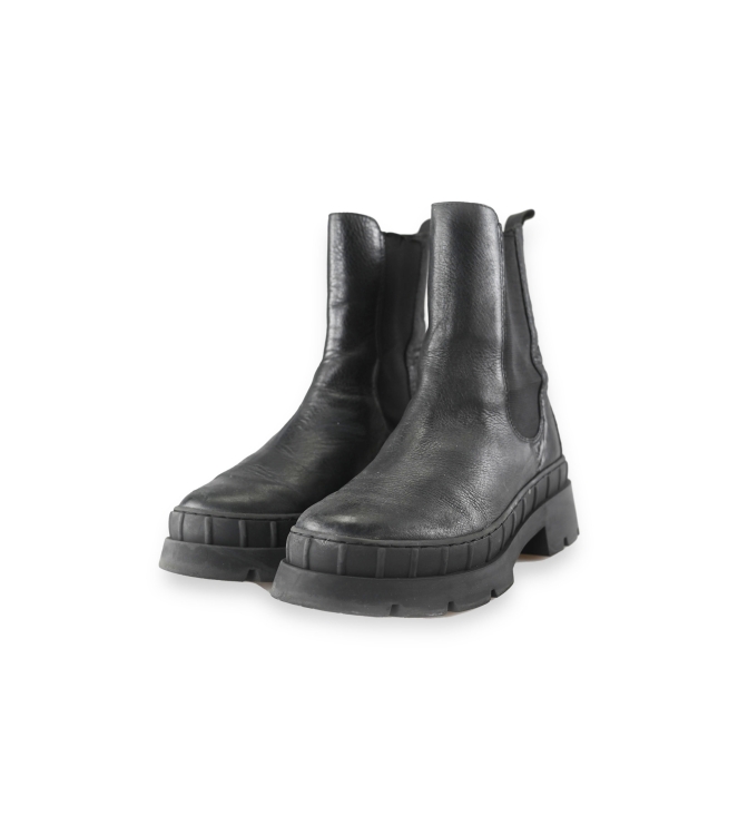 Omoda Chelsea boots