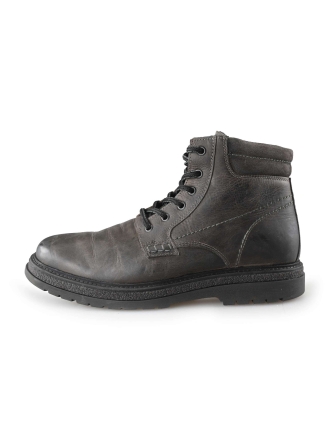 Outfielder Veterboots