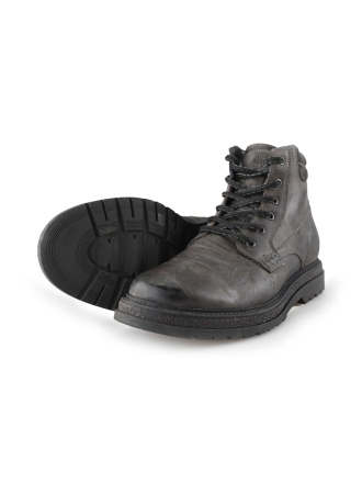 Outfielder Veterboots