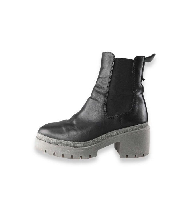 Tamaris Chelsea boots