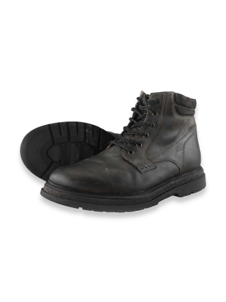 Outfielder Veterboots