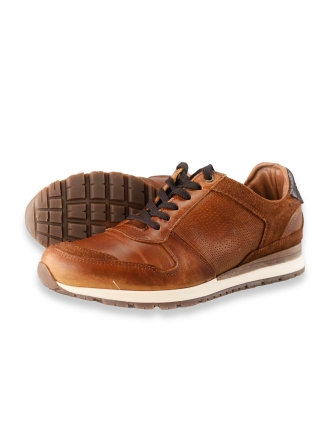 Travelin Sneakers