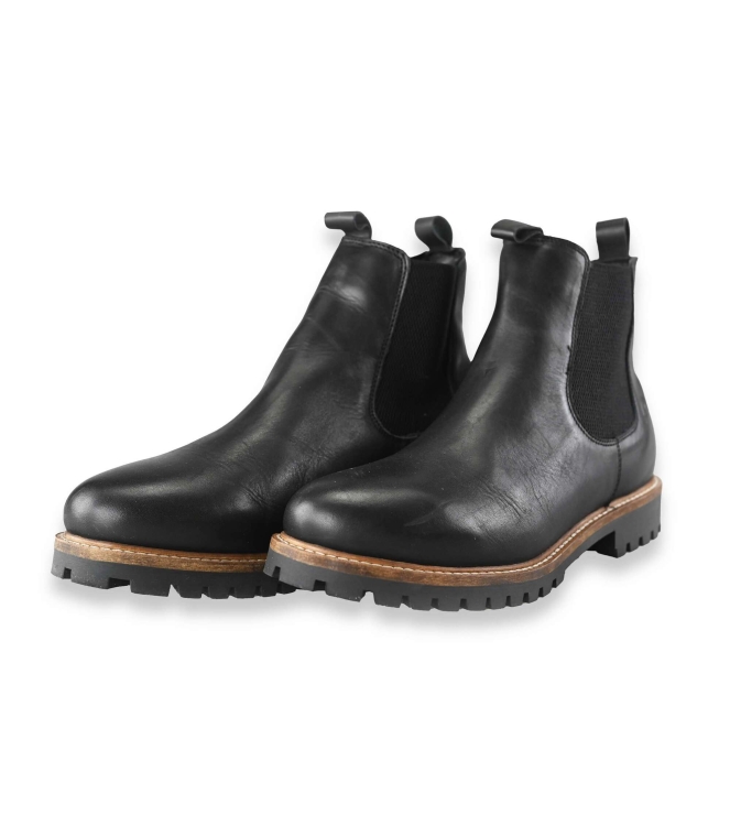 Travelin Chelsea boots