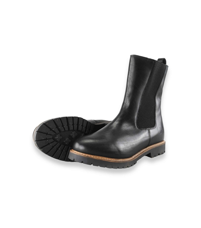 Travelin Chelsea boots