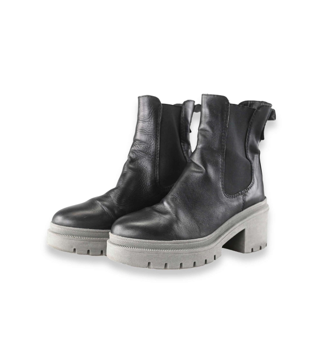 Tamaris Chelsea boots