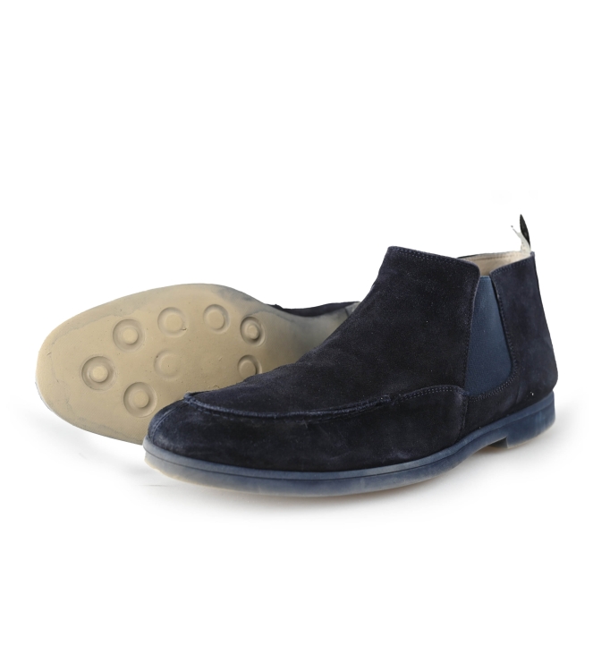 Chelsea boots