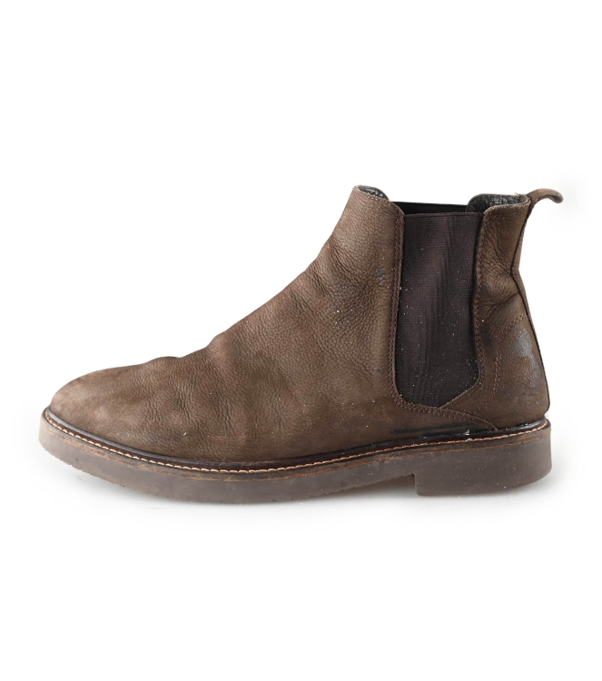 Chelsea boots