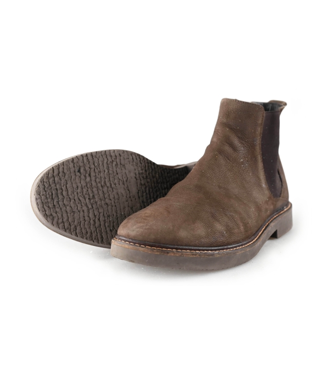 Chelsea boots