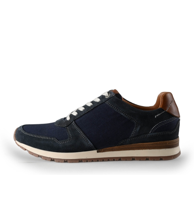 Travelin Sneakers