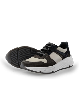 AQA Sneakers