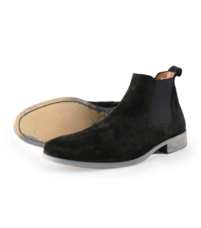 Chelsea boots
