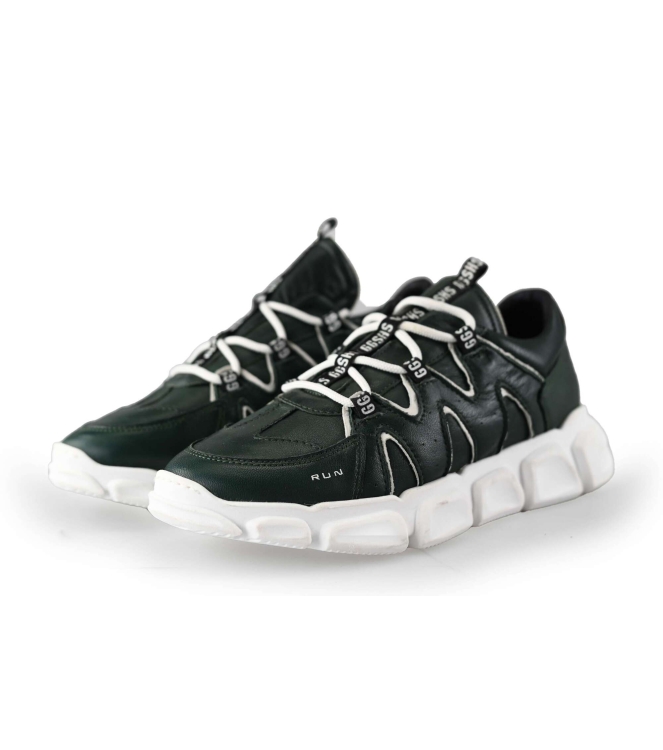 Giga Sneakers
