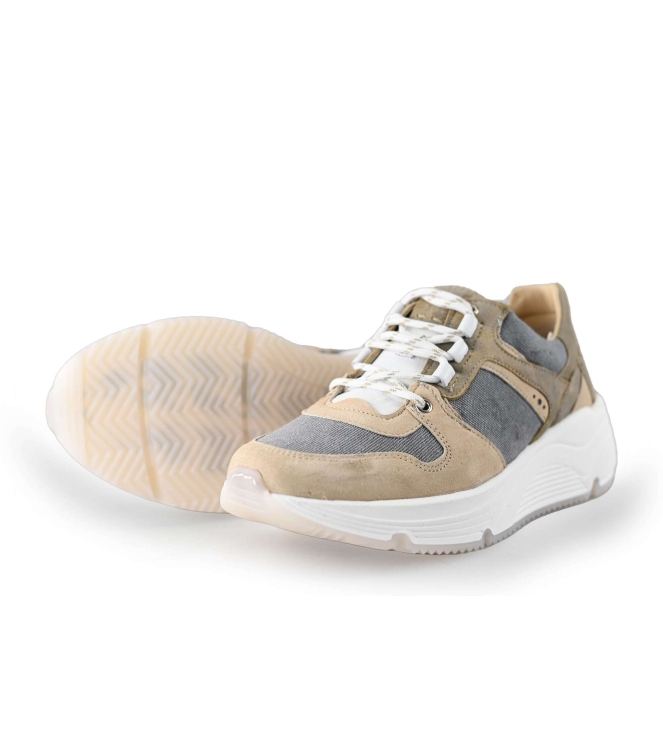 AQA Sneakers
