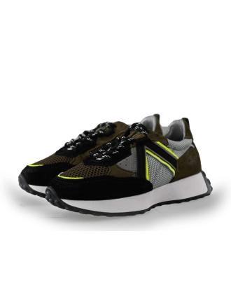 Giga Sneakers