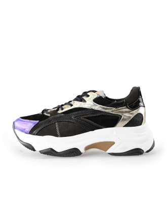 Giga Sneakers