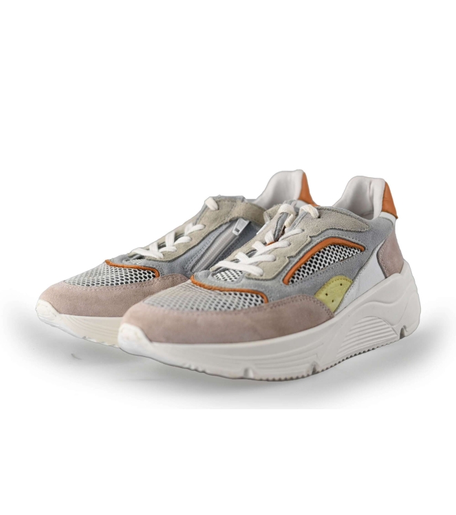 Giga Sneakers
