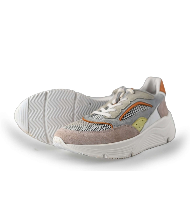 Giga Sneakers