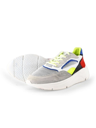 Giga Sneakers