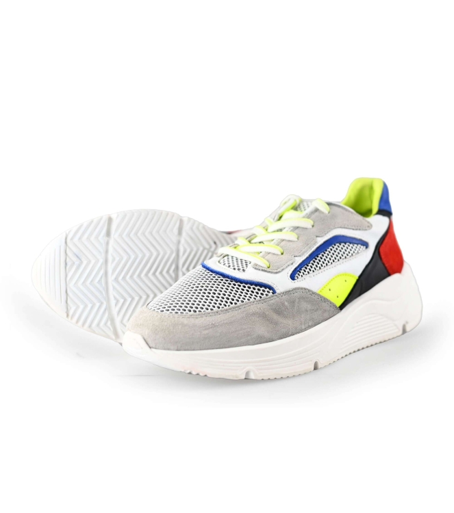 Giga Sneakers