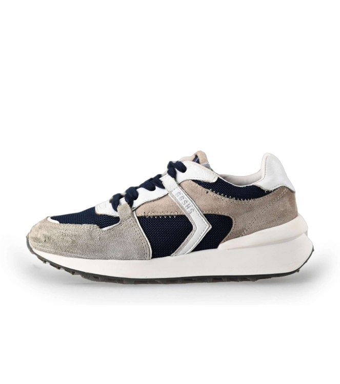 Giga Sneakers