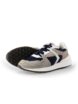 Giga Sneakers