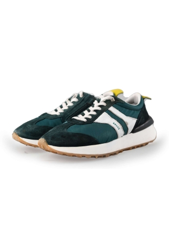 Giga Sneakers