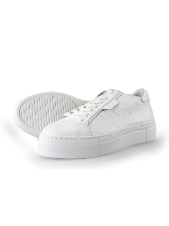 AQA Sneakers