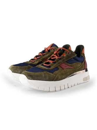 AQA Sneakers