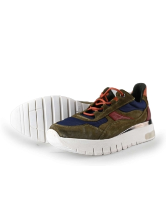 AQA Sneakers