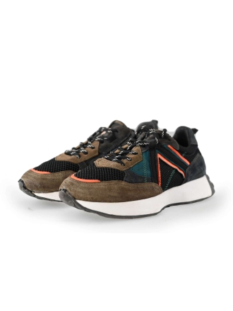 Giga Sneakers