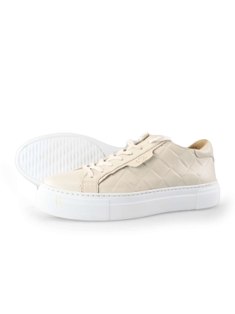 AQA Sneakers
